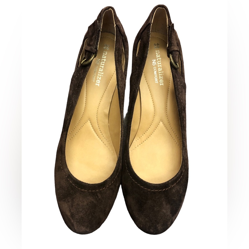 Like New Naturalizer Brown Suede Heels - Picture 3 of 8
